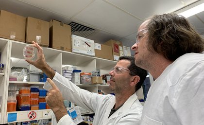 UQ’s Professor Mark Schembri and Associate Professor Scott Beatson working toward a solution for recurring UTI infection.